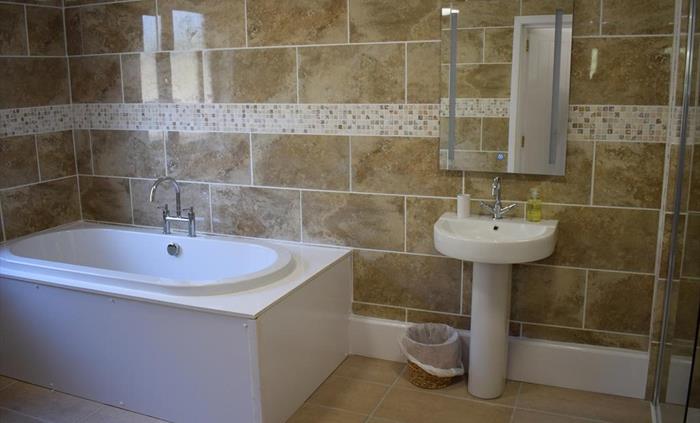 Lime, Mid Wales Lodges